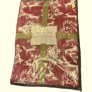 William Sonoma Prancing Reindeer Placemat Napkins Set New